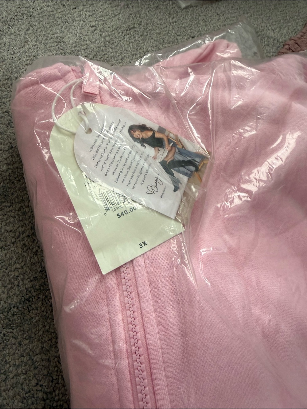 Blogilates Marshmallow Hoodie Women’s in Light Pink Hooded Zip Sweatshirt - Picture 6 of 7